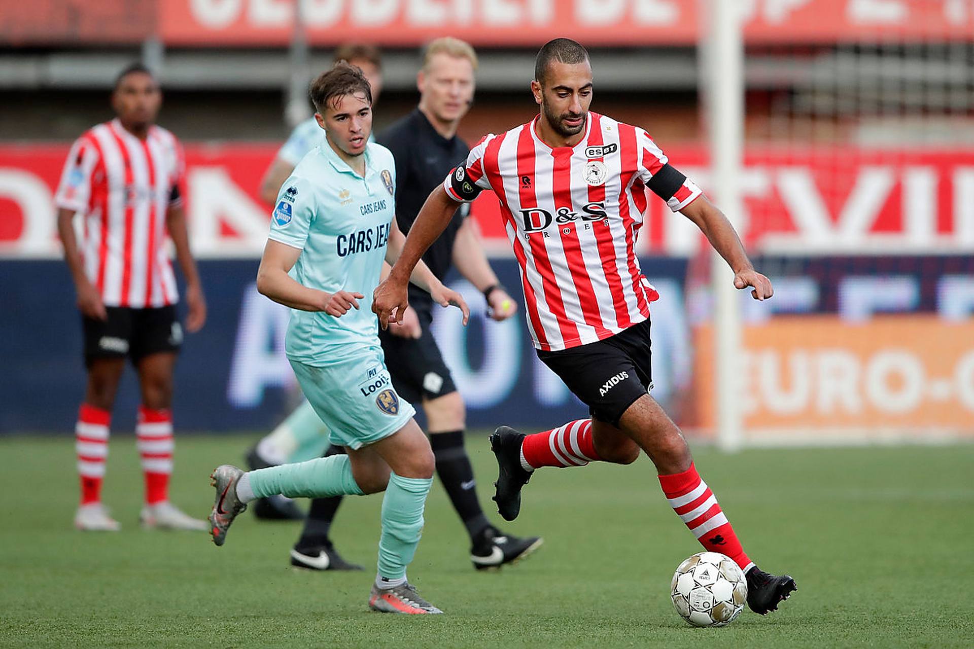 对核心球员 对核心球员